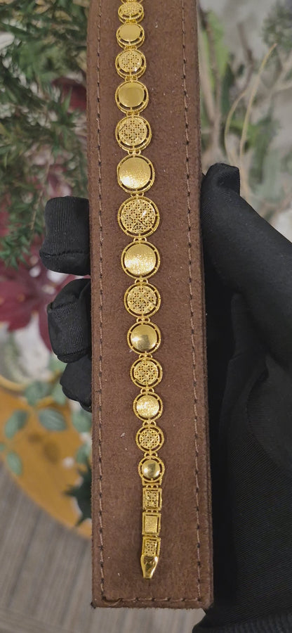 Gold Geometric Filigree Bracelet 21KT - FKJBRL21KM11562
