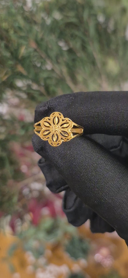 Gold Classic Flower Ring 21KT - FKJRN21KM11203
