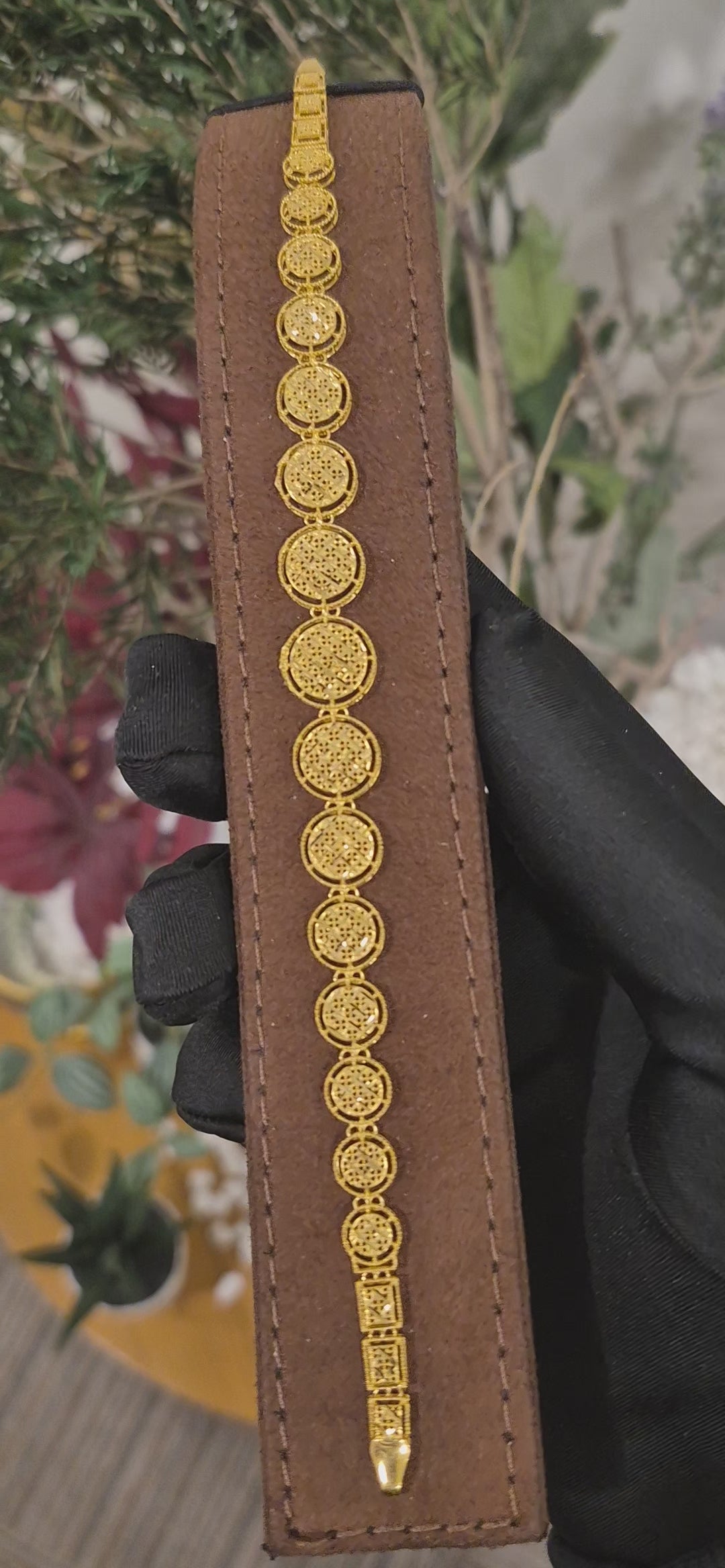 Gold Luxe Floral Link Bracelet 21KT - FKJBRL21KM11500