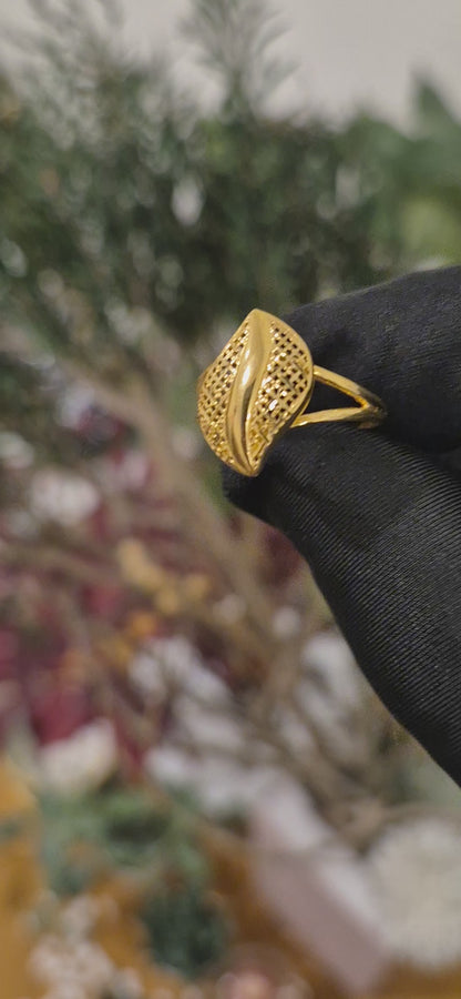 Gold Openwork Leaf Ring 21KT - FKJRN21KM11258