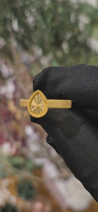 Gold Teardrop Sunburst Ring 21KT - FKJRN21KM11250