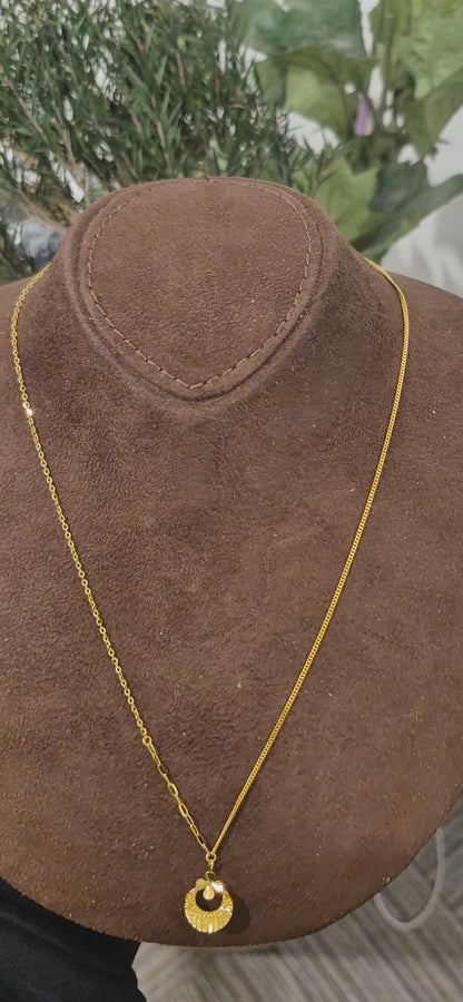 Gold Floral Circle Necklace 21KT - FKJNKL21KM11222