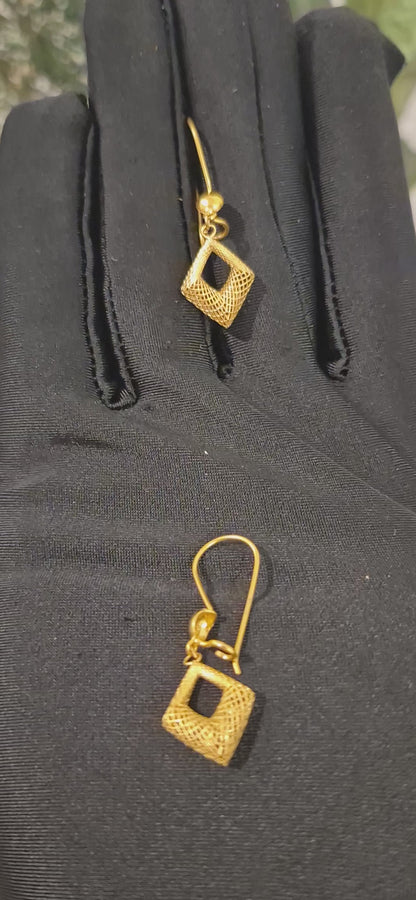 Gold Square Filigree Earrings 21KT - FKJERN21KM11482