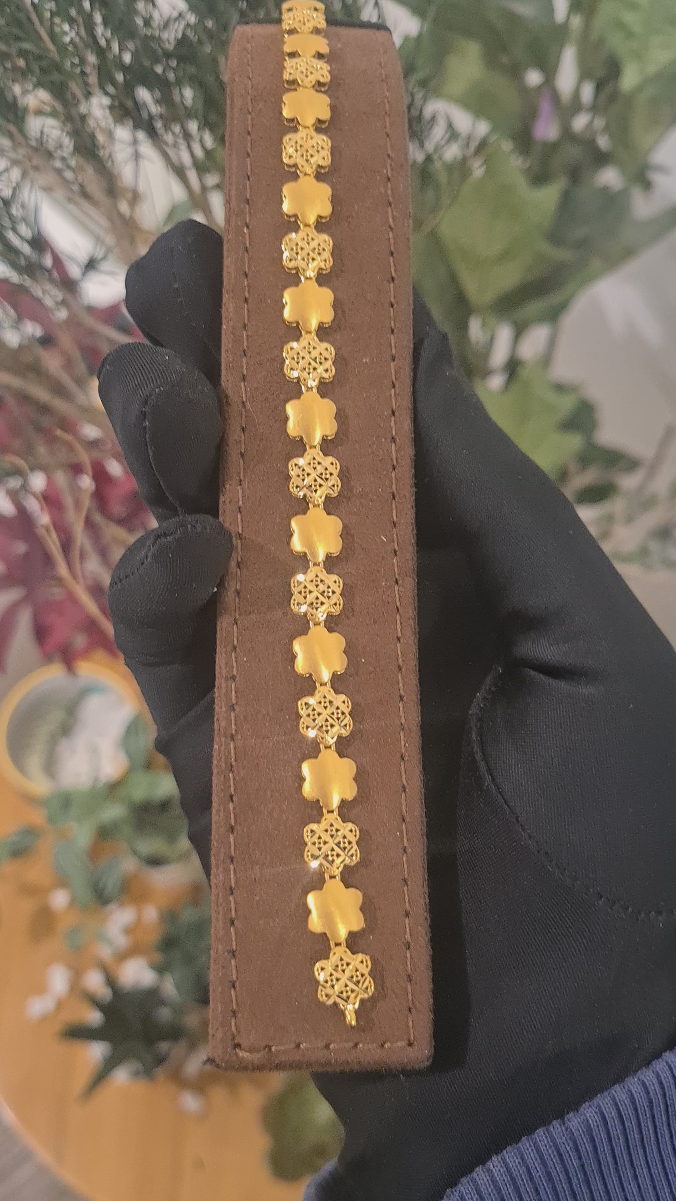Gold Flower Link Bracelet 21KT - FKJBRL21KM10917