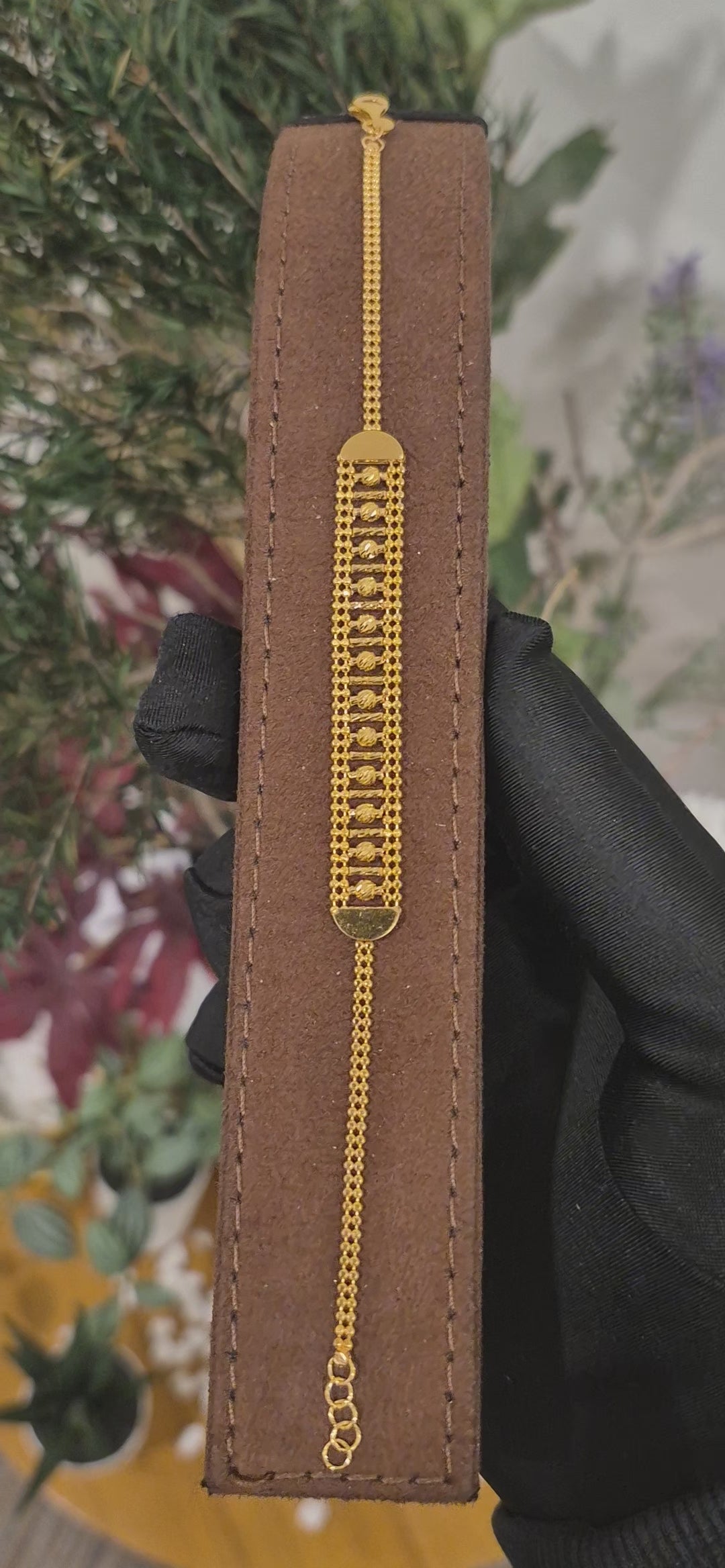 Gold Luxe Linear Bracelet 21KT - FKJBRL21KM11508