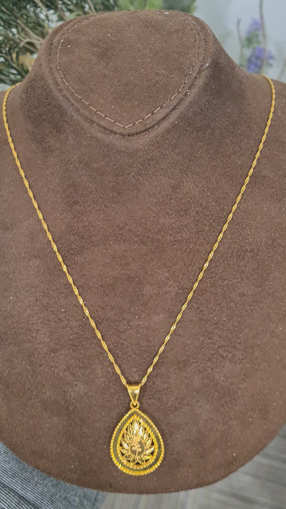 Gold Rose Engraved & Cutwork Teardrop Pendant With Chain 21KT - FKJNKL21KM10894