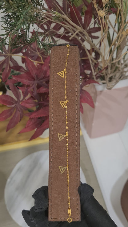 Gold Trendy Triangle Bracelet 21KT - FKJBRL21KM10515