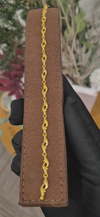 Gold Curved Link Bracelet 21KT - FKJBRL21KM11544