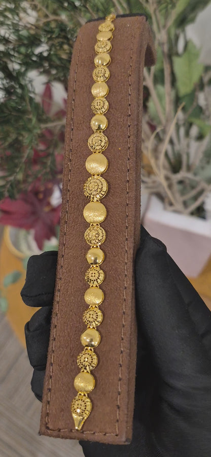 Gold Round Medallion Link Bracelet 21KT - FKJBRL21KM11543