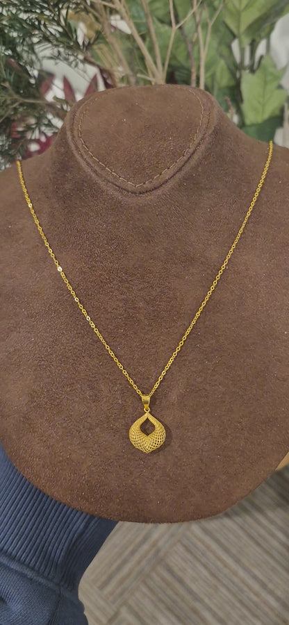 Gold Weave Drop Necklace 21KT - FKJNKL21KM11342