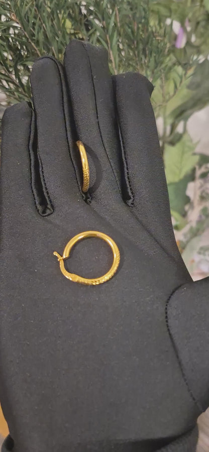 Gold Textured Detail Hoop Earrings 21KT - FKJERN21KM11266