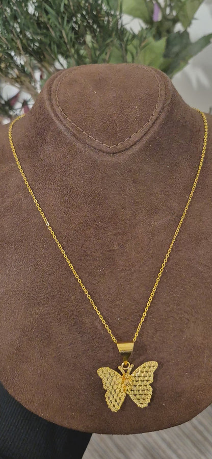 Gold Textured Butterfly Necklace 21KT - FKJNKL21KM11283