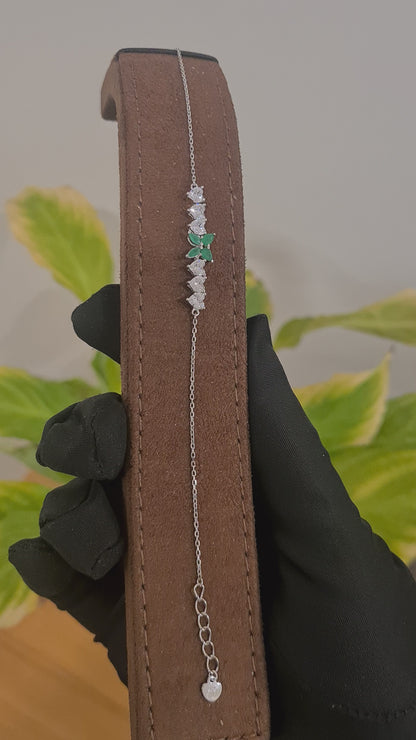 Sterling Silver 925 Green Sparkling Heart Bracelet - FKJBRLSL10546