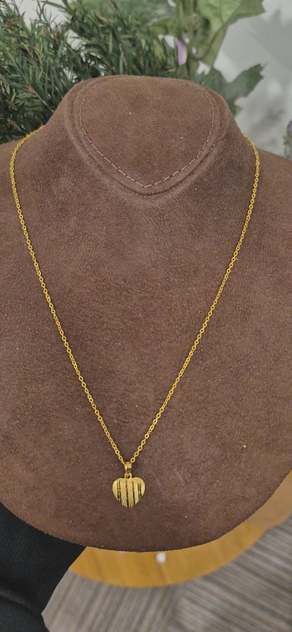 Gold Petite Heart Necklace 21KT - FKJNKL21KM11301