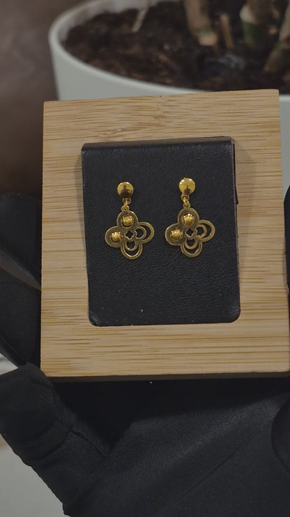 Gold Cutwork Flower Shaped Earrings 21KT - FKJERN21KM12243