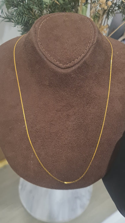 Gold Sleek Chain 21KT - FKJCN21KM10499