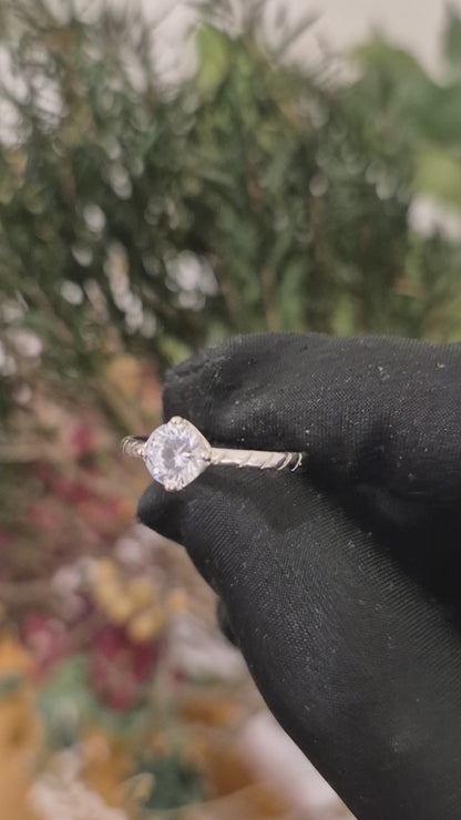 Sterling Silver 925 Engraved Solitaire Ring - FKJRNSL11058