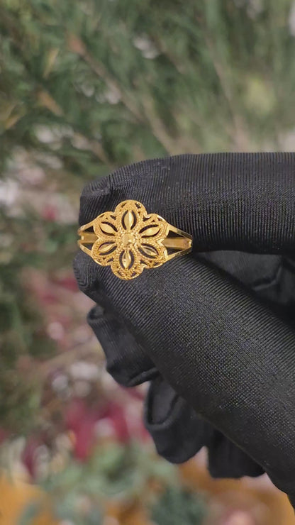 Gold Classic Flower Ring 21KT - FKJRN21KM11203